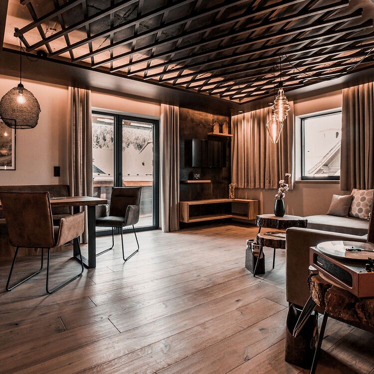 Elegantes Hoteldesign mit modernem Interieur und gemütlicher Atmosphäre für ein unvergessliches Gästeerlebnis.